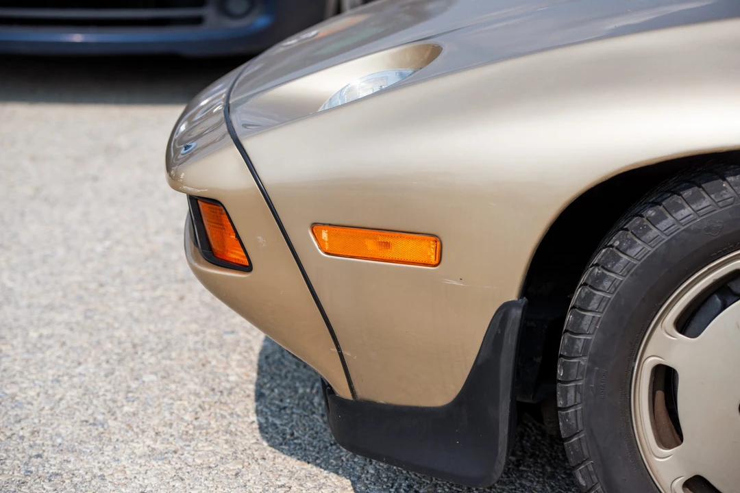 1982 Porsche 928 - Image 12 of 31