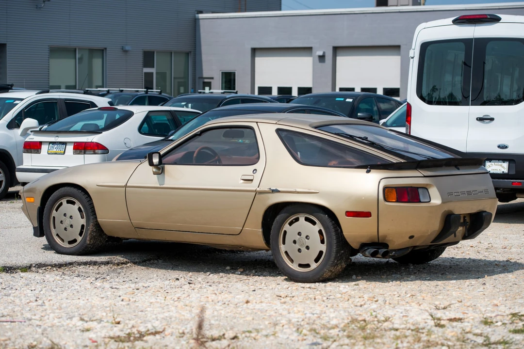 1982 Porsche 928 - Image 8 of 31