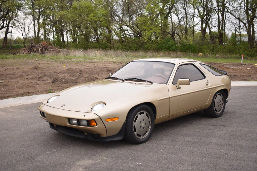 1982 Porsche 928 - Image 6 of 31