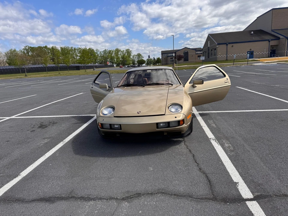 1982 Porsche 928 - Image 7 of 31