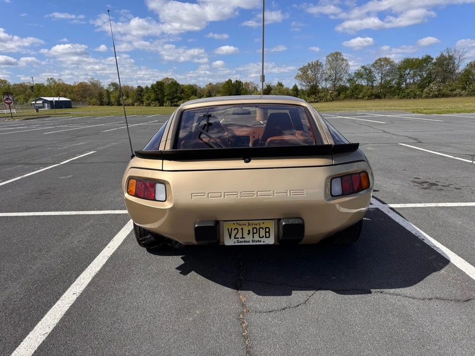 1982 Porsche 928 - Image 22 of 31