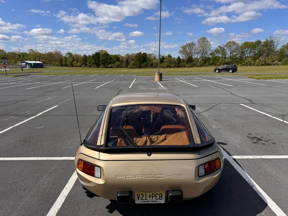 1982 Porsche 928 - Image 25 of 31