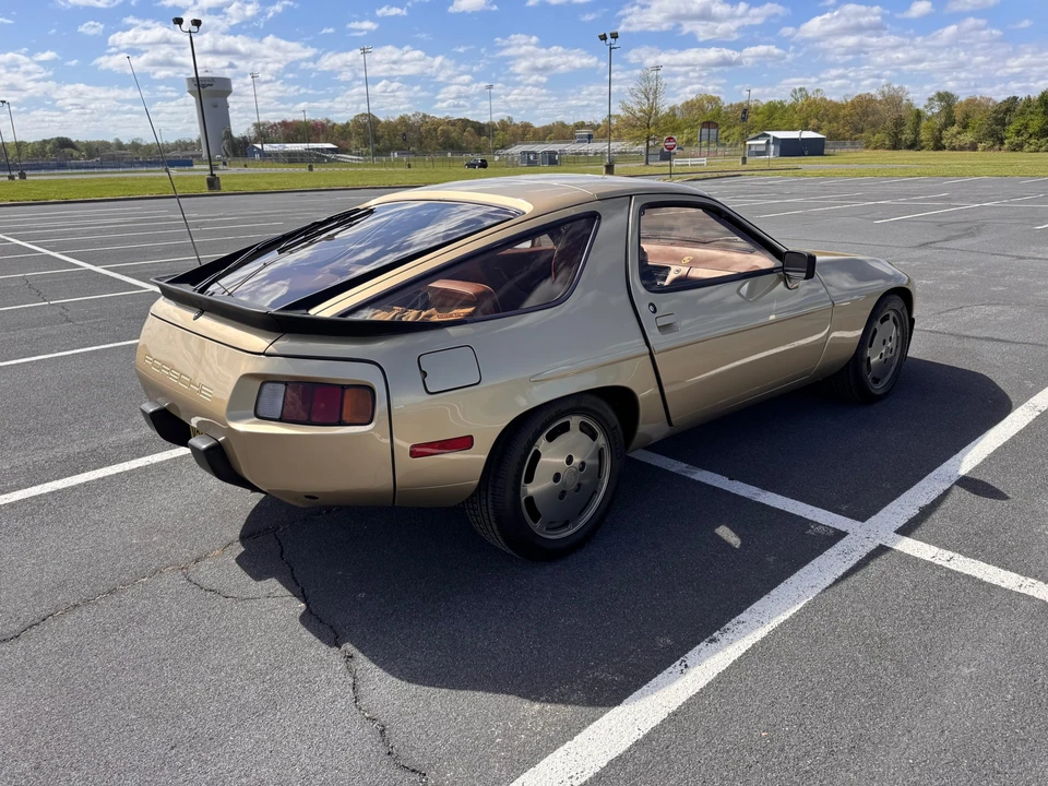 1982 Porsche 928 - Image 19 of 31
