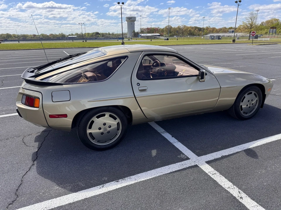 1982 Porsche 928 - Image 18 of 31