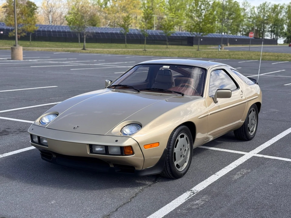 1982 Porsche 928 - Image 5 of 31