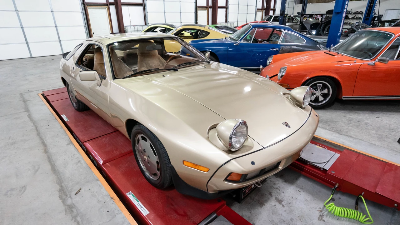1982 Porsche 928 - Image 20 of 31