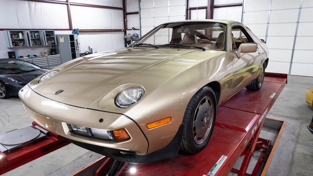 1982 Porsche 928 - Image 9 of 31