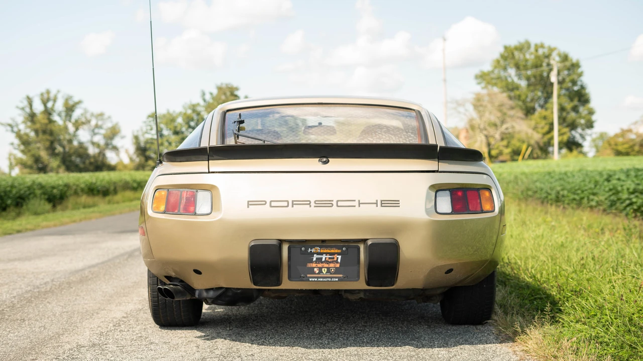 1982 Porsche 928 - Image 6 of 31
