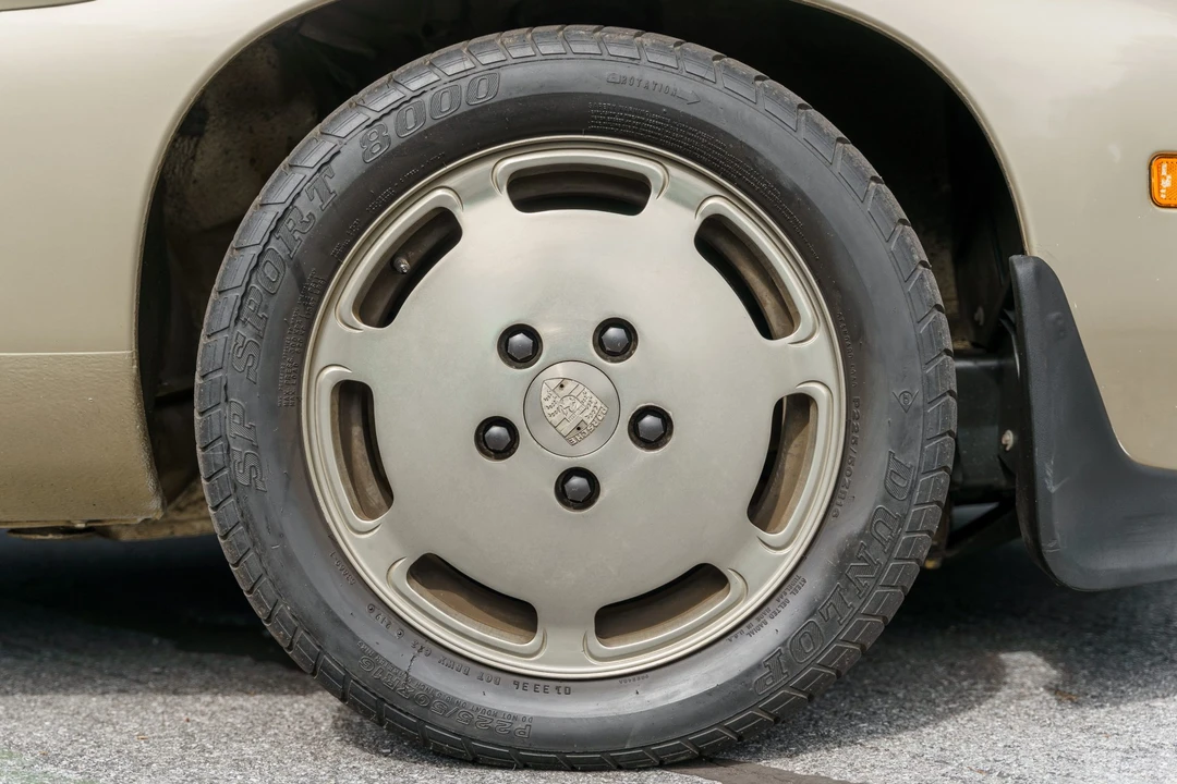 1982 Porsche 928 - Image 22 of 31