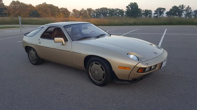 1982 Porsche 928 - Image 4 of 31