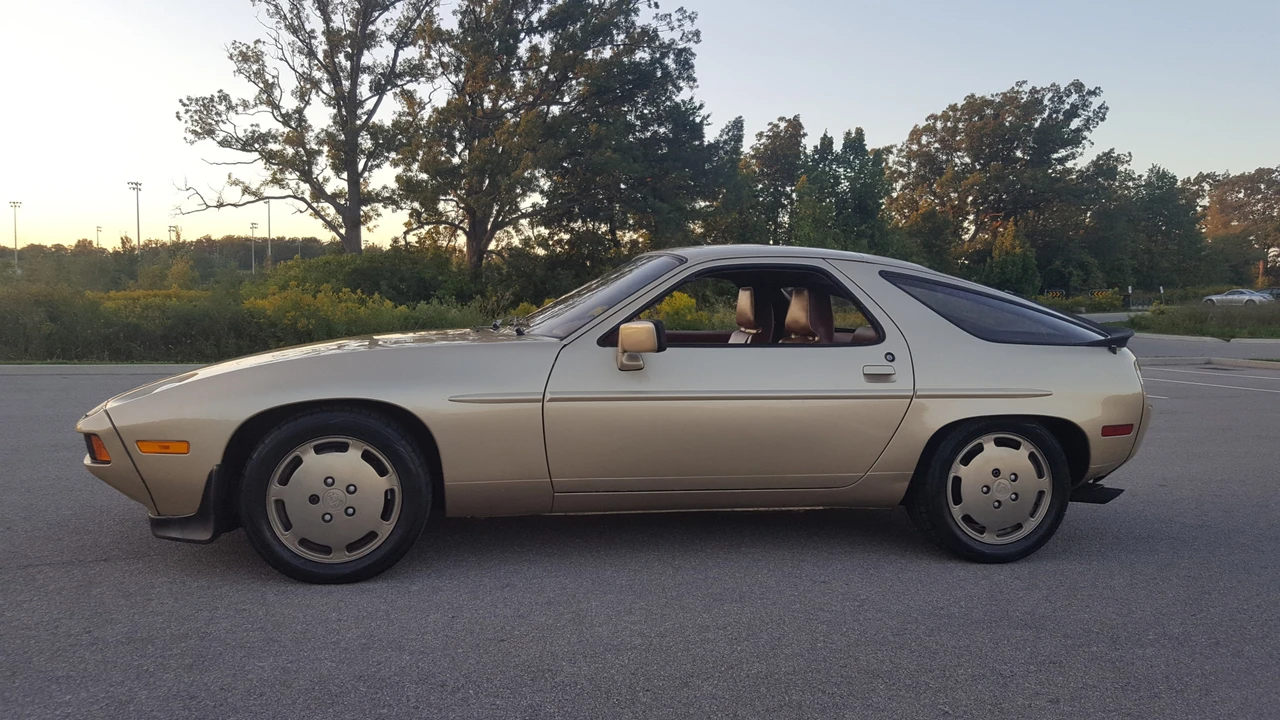 1982 Porsche 928 - Image 24 of 31