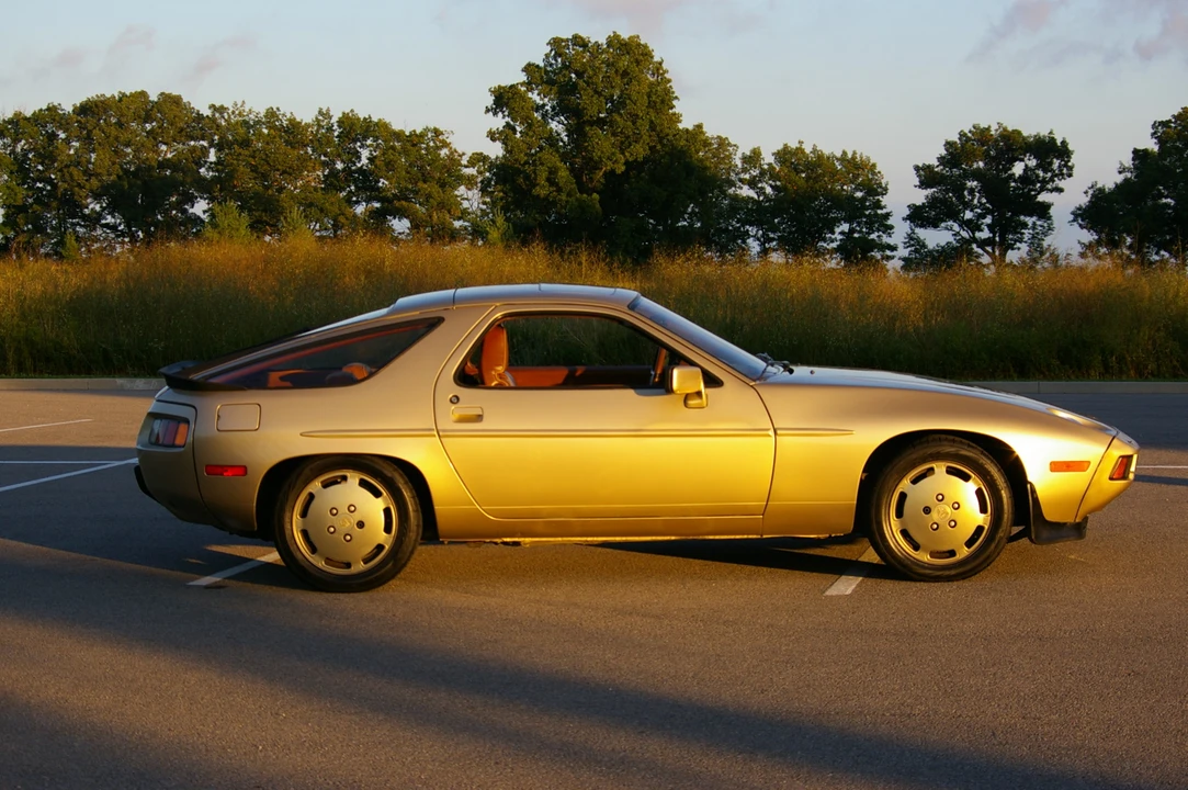1982 Porsche 928 - Image 7 of 31