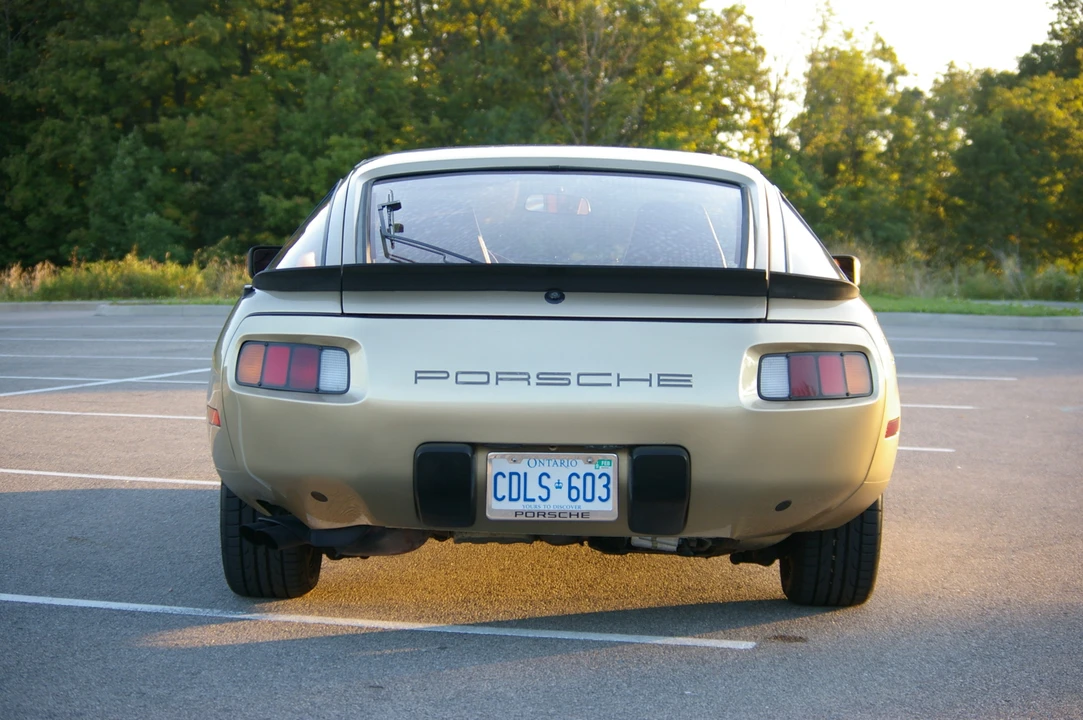 1982 Porsche 928 - Image 16 of 31