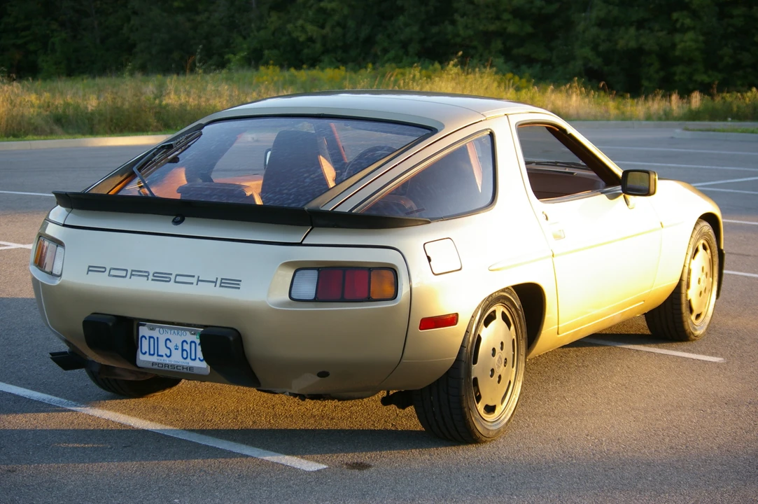1982 Porsche 928 - Image 14 of 31