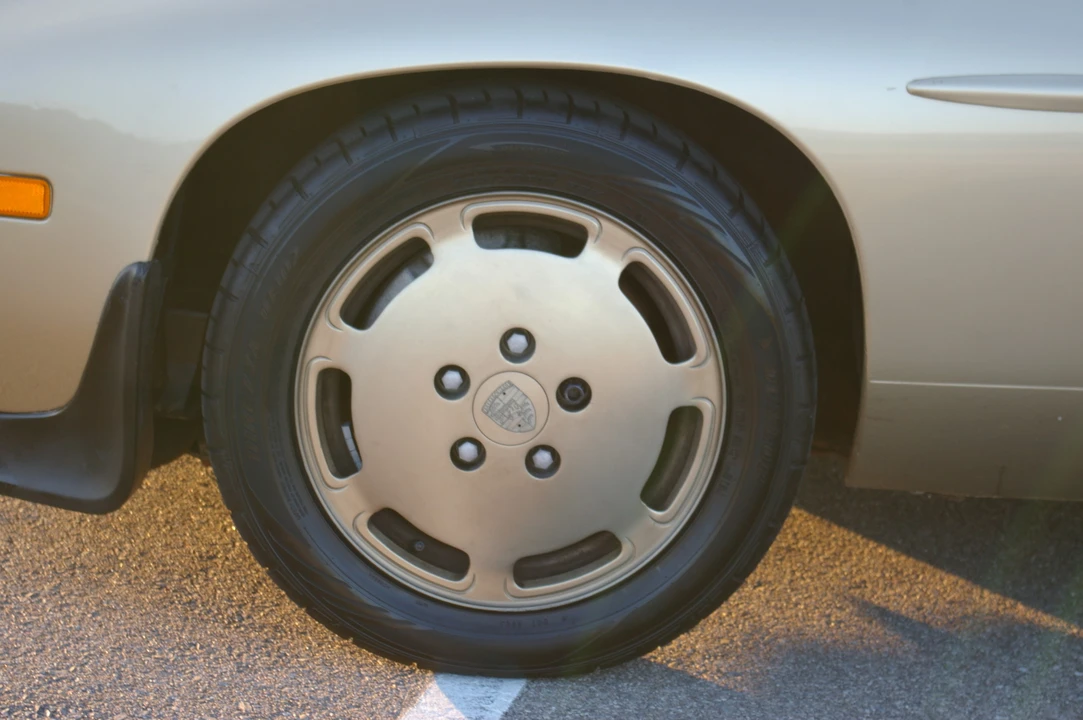 1982 Porsche 928 - Image 30 of 31
