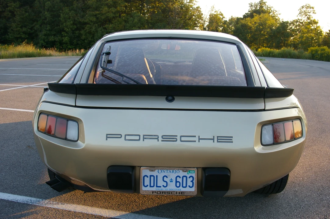 1982 Porsche 928 - Image 17 of 31