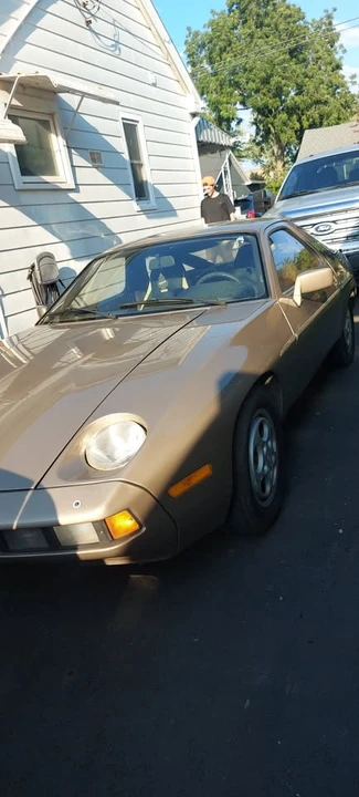 1982 Porsche 928 - Image 3 of 5