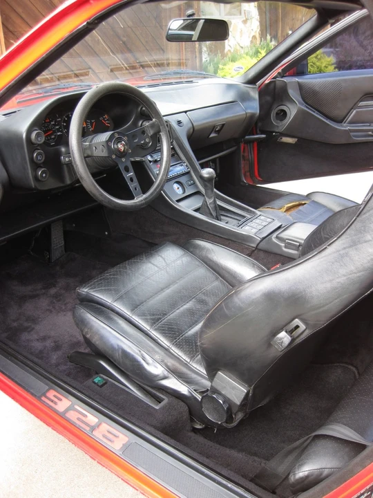1982 Porsche 928 - Image 5 of 8