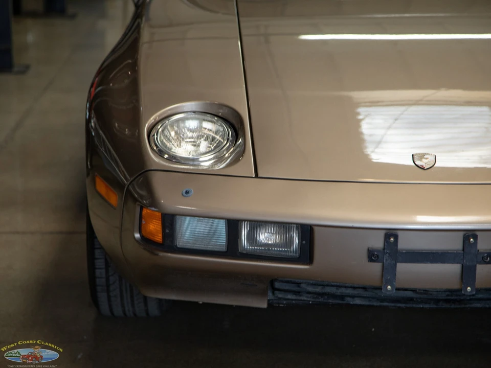 1982 Porsche 928 - Image 15 of 31