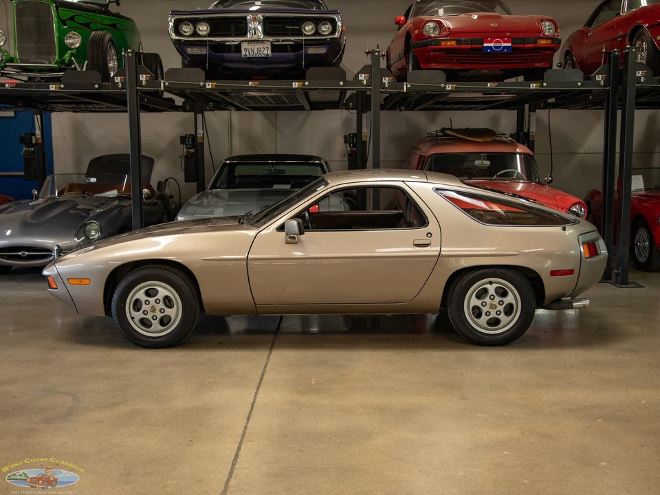 1982 Porsche 928 - Image 7 of 31