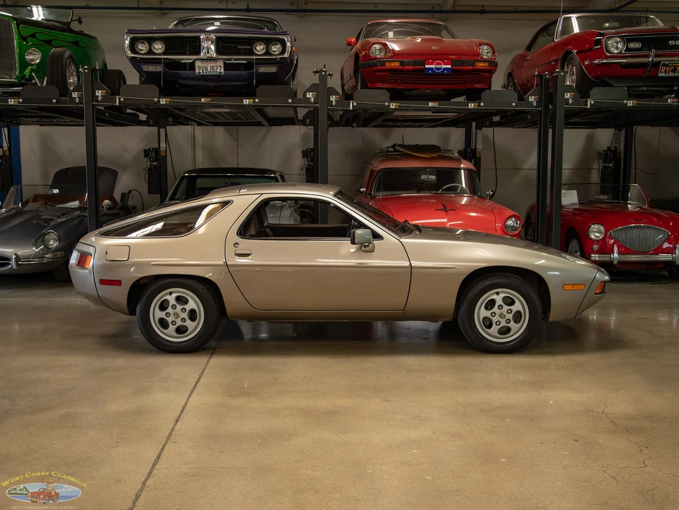 1982 Porsche 928 - Image 3 of 21