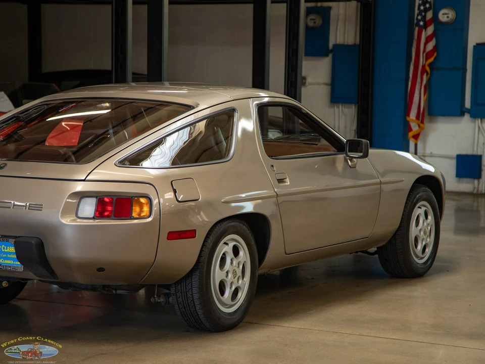 1982 Porsche 928 - Image 27 of 31
