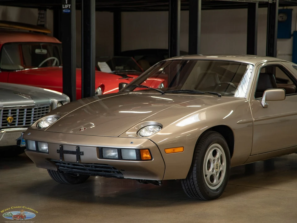 1982 Porsche 928 - Image 9 of 31