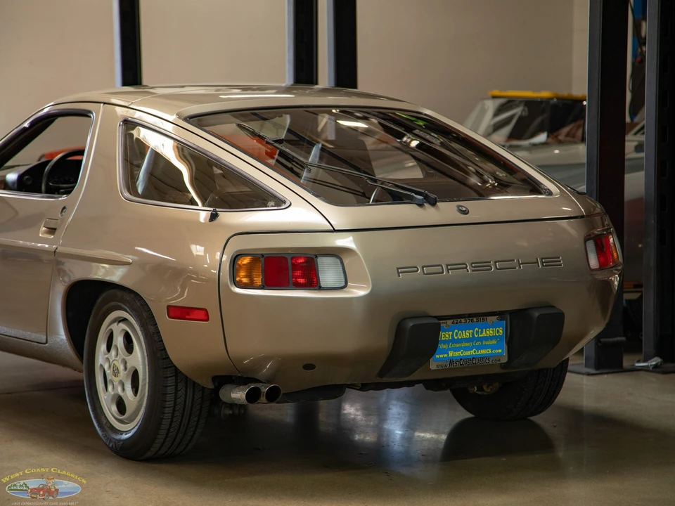 1982 Porsche 928 - Image 24 of 31