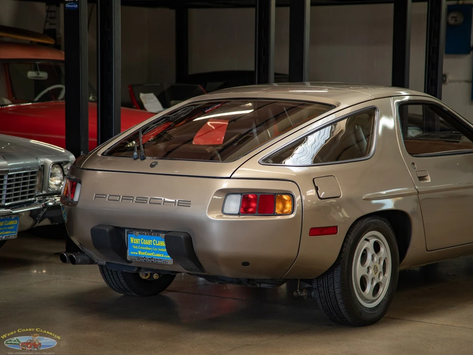 1982 Porsche 928 - Image 26 of 31