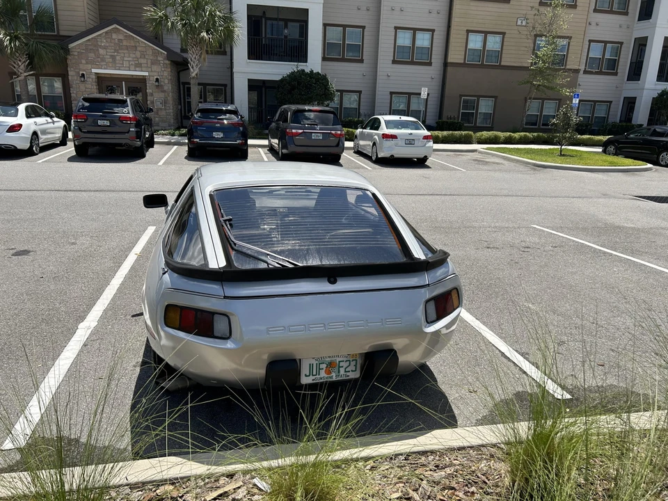 1982 Porsche 928 S - Image 9 of 31
