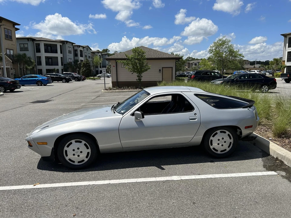 1982 Porsche 928 S - Image 6 of 31