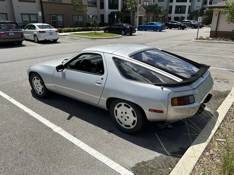1982 Porsche 928 S - Image 8 of 31
