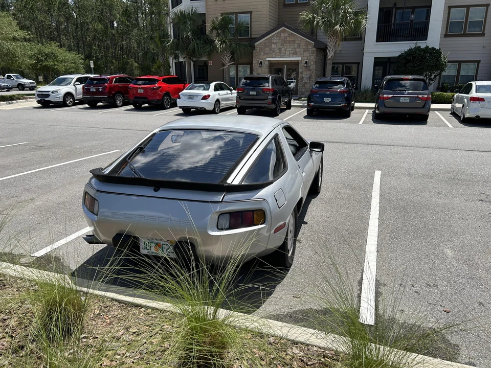 1982 Porsche 928 S - Image 10 of 31