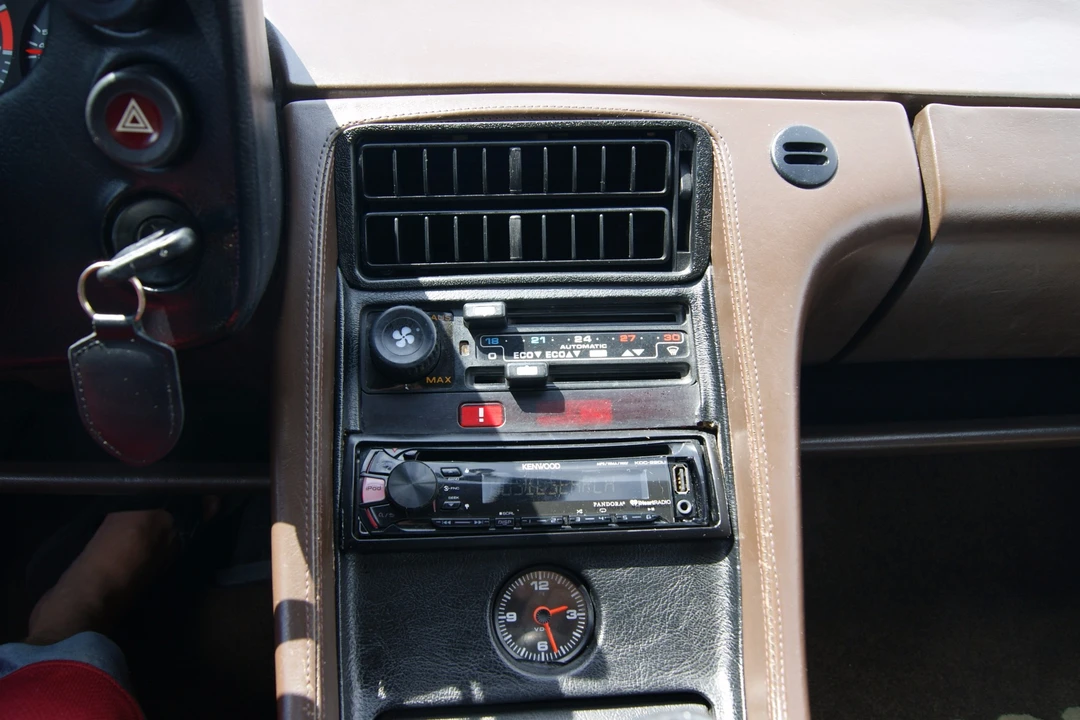 1982 Porsche 928 S - Image 25 of 31