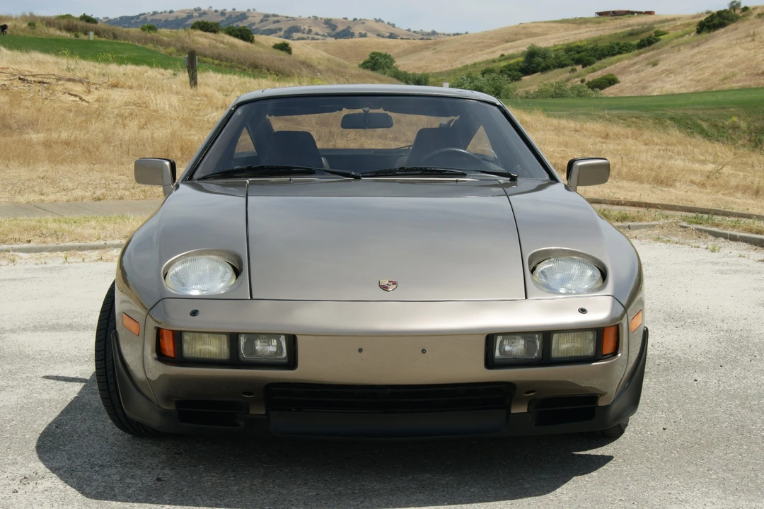 1982 Porsche 928 S - Image 2 of 31