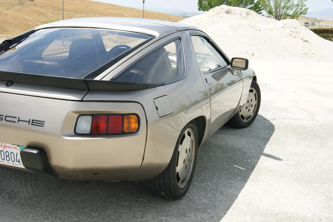 1982 Porsche 928 S - Image 6 of 31