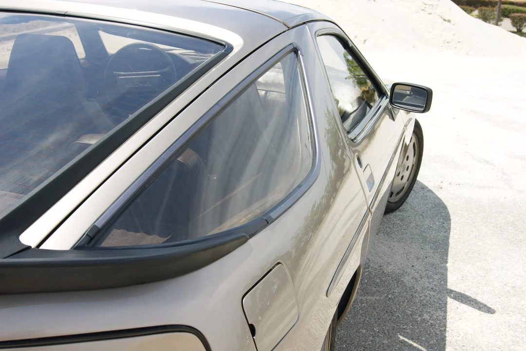 1982 Porsche 928 S - Image 7 of 31