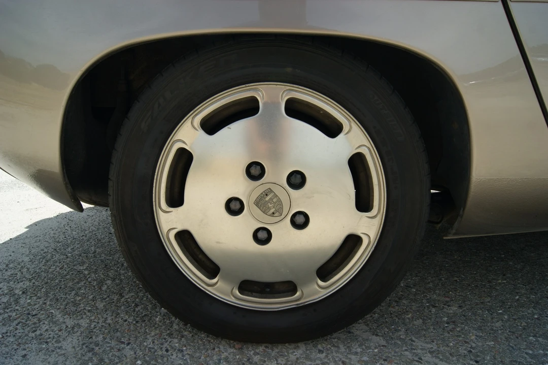 1982 Porsche 928 S - Image 18 of 31