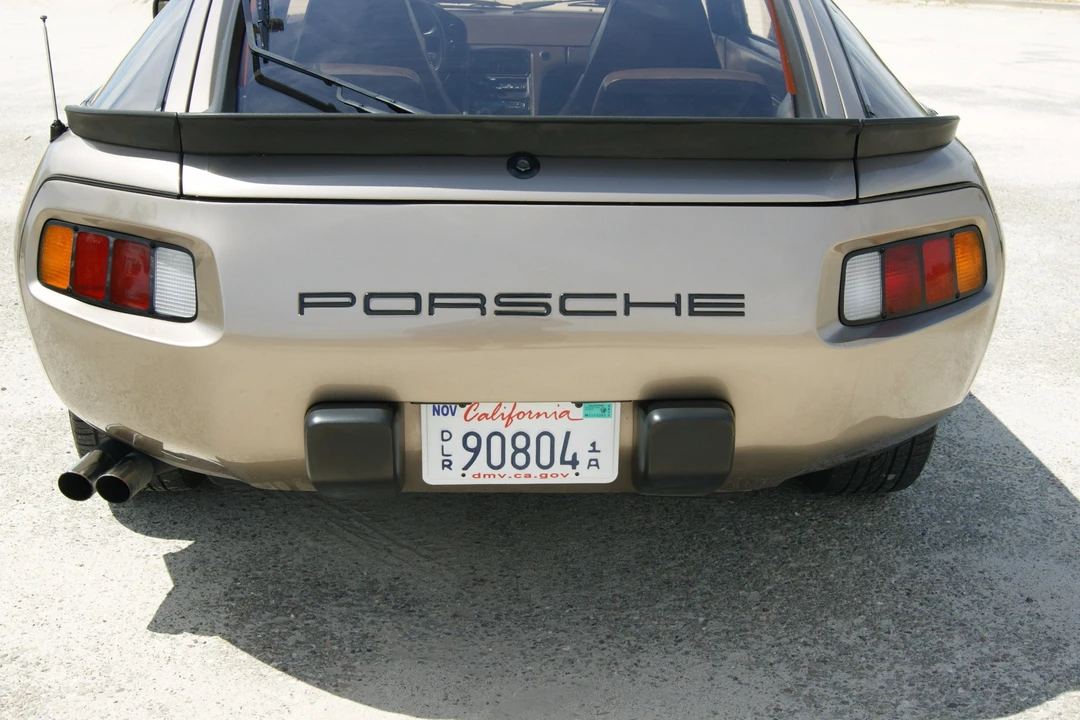 1982 Porsche 928 S - Image 9 of 31