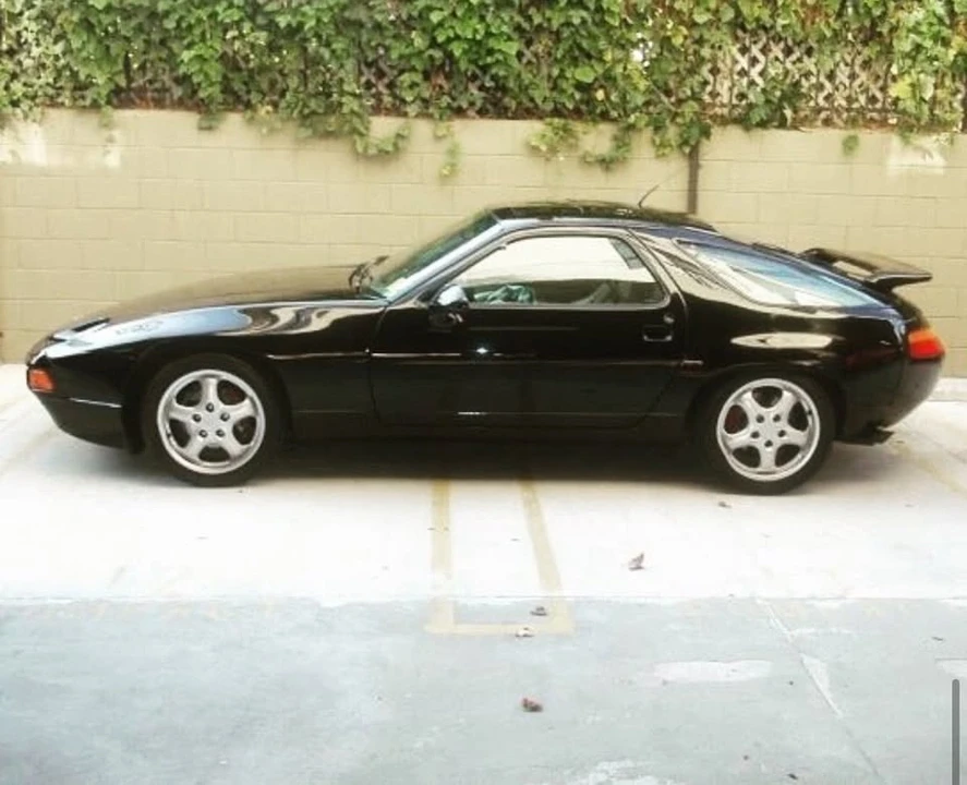 1982 Porsche 928 S - Image 9 of 10