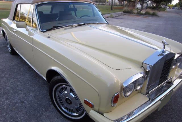 1982 Rolls-Royce Corniche Series I - Image 2 of 5