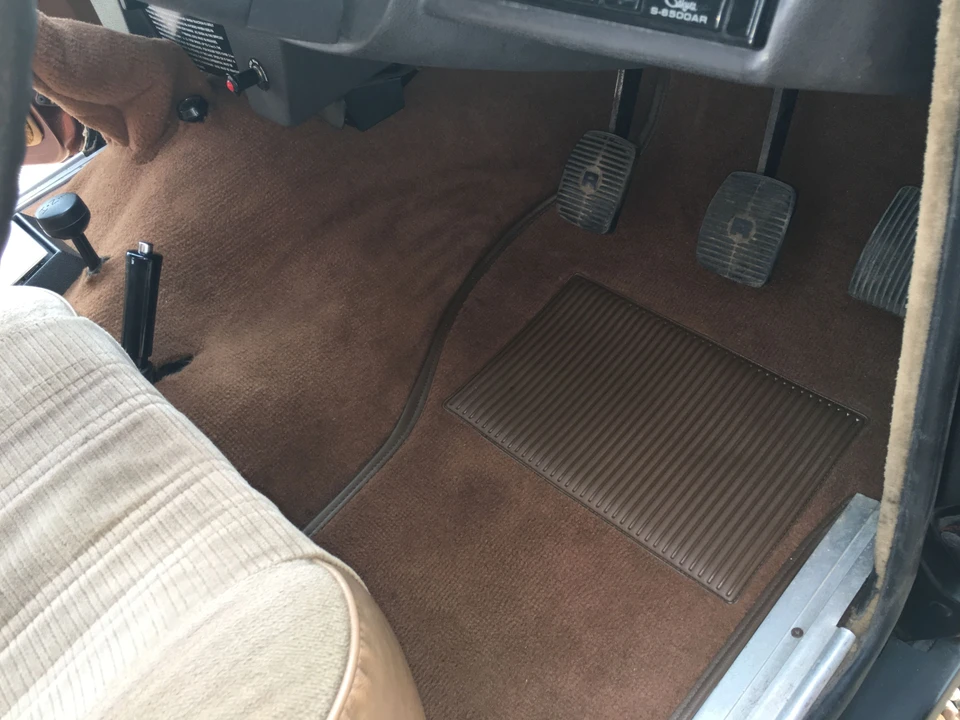 1982 Land Rover Range Rover Classic - Image 17 of 31