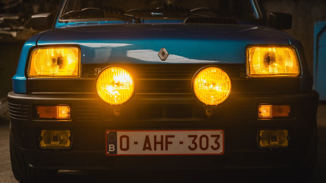 1982 Renault 5 Turbo 1 - Image 28 of 31