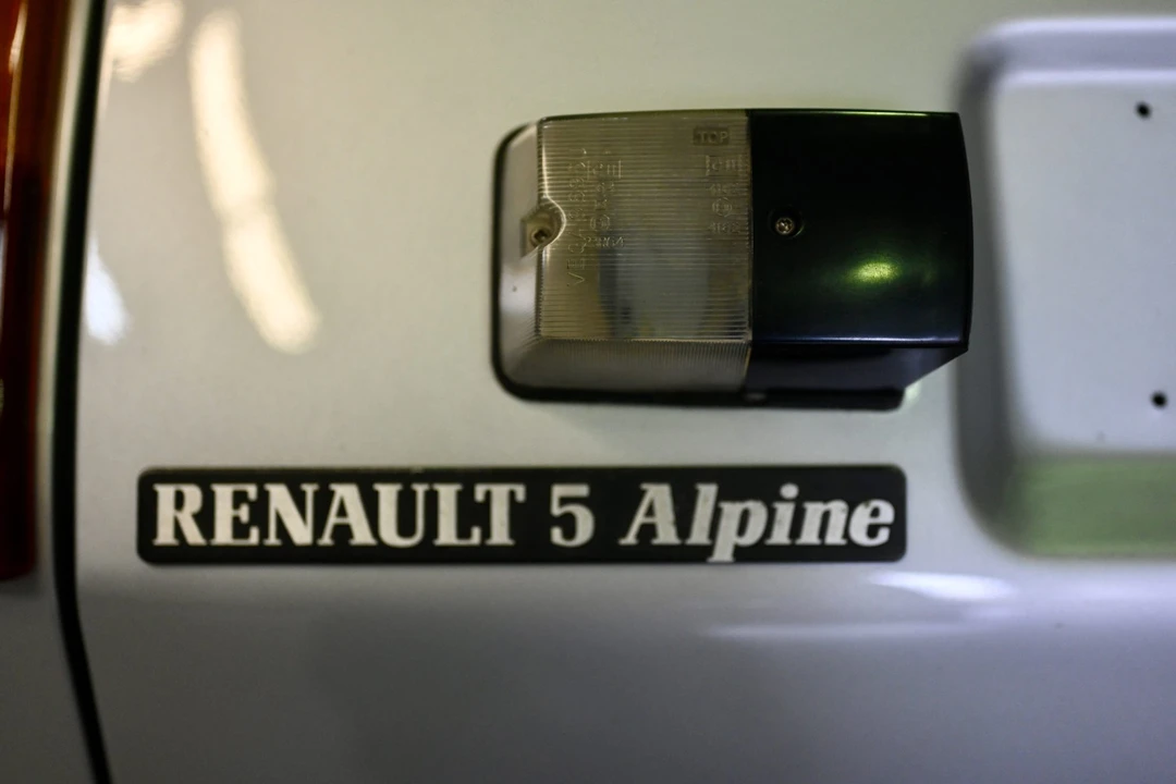 1982 Renault 5 - Image 16 of 31