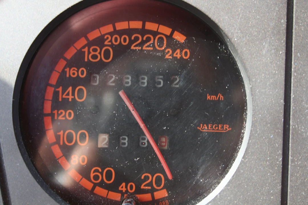 1982 Renault 5 Turbo 1 - Image 5 of 8