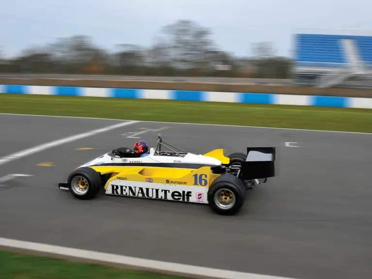 1982 Renault - Image 15 of 22