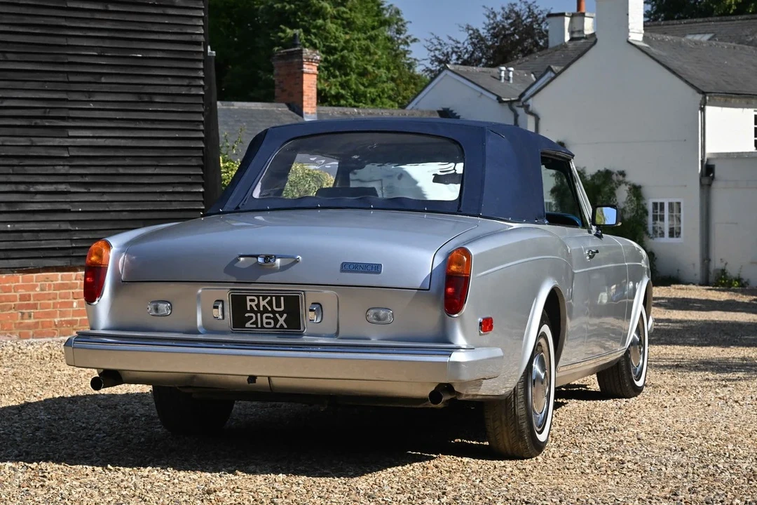1982 Rolls-Royce Corniche Series I - Image 17 of 30