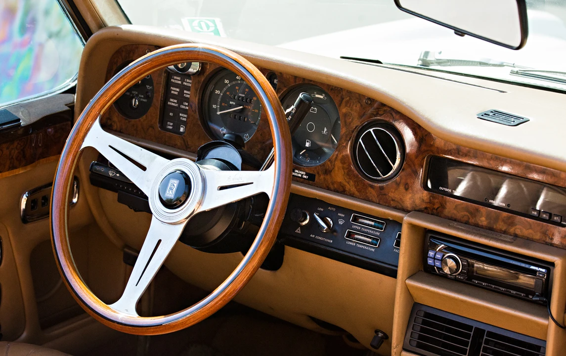 1982 Rolls-Royce Corniche Series I - Image 17 of 31