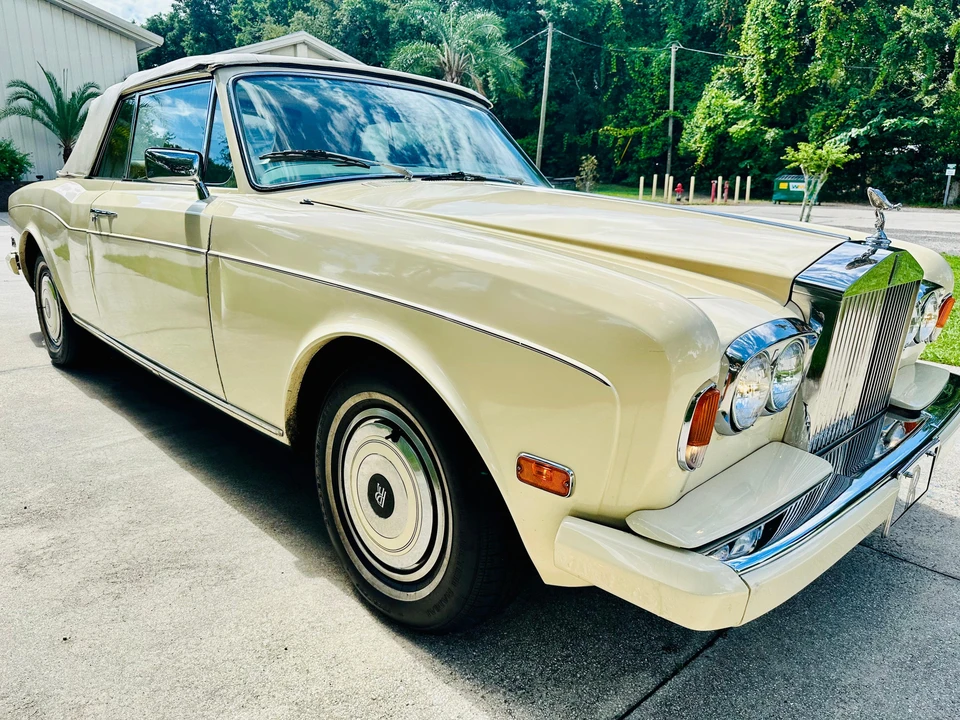 1982 Rolls-Royce Corniche Series I - Image 25 of 31