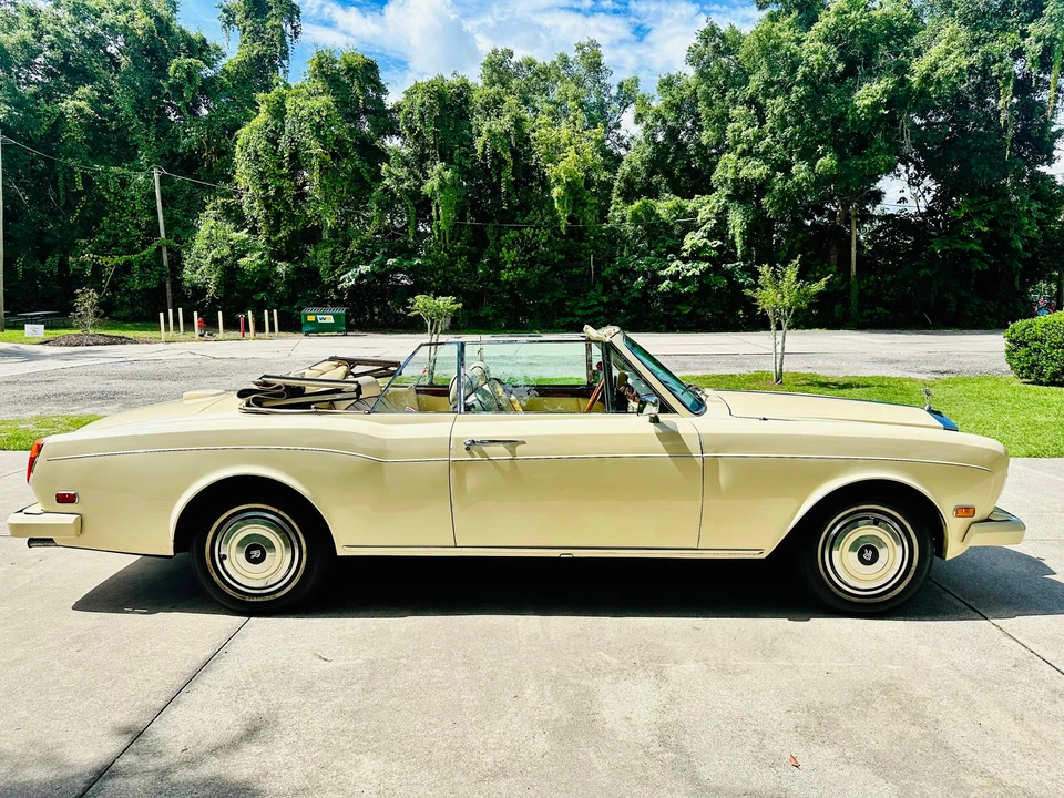 1982 Rolls-Royce Corniche Series I - Image 14 of 31